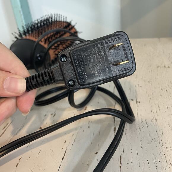 Revlon One-Step Hair Dryer & Volumizer Copper Smooth Edition Styler TESTED - Picture 7 of 8